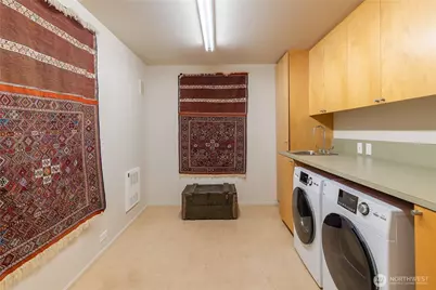 2369 Fairview Avenue E #6, Seattle, WA 98102 - Photo 37