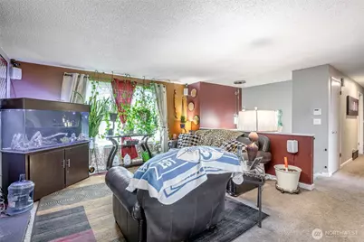 707 Alvord Avenue N, Kent, WA 98031 - Photo 5