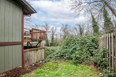 707 Alvord Avenue N, Kent, WA 98031 - Photo 23