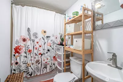 707 Alvord Avenue N, Kent, WA 98031 - Photo 15