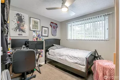 707 Alvord Avenue N, Kent, WA 98031 - Photo 13