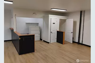 209 E Gowe Street, Kent, WA 98032 - Photo 3