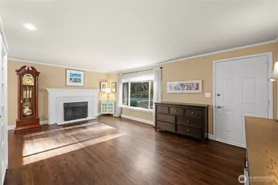 16114 SE Newport Way, Bellevue, WA 98006 - Photo 5