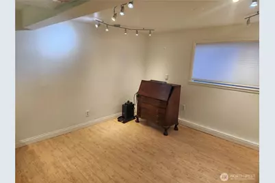 16114 SE Newport Way, Bellevue, WA 98006 - Photo 21