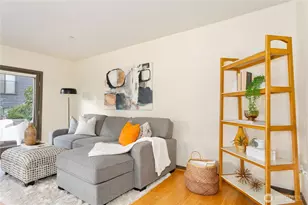 413 NE 70th St, Seattle, WA 98115 - Photo 9