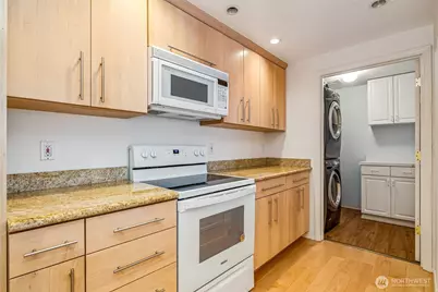 3221 SW Avalon Way #313, Seattle, WA 98126 - Photo 5