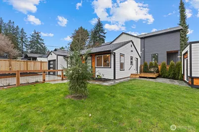 922 NE 117th Street, Seattle, WA 98125 - Photo 23