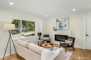 922 NE 117th St, Seattle, WA 98125 - Photo 5