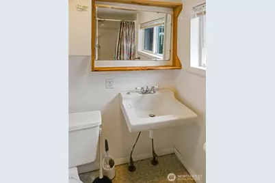 808 Pacific Avenue N, Long Beach, WA 98631 - Photo 5