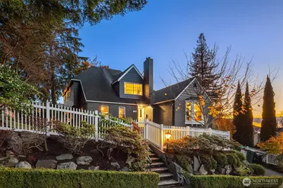4525 NE 41st Street, Seattle, WA 98105 - Photo 3