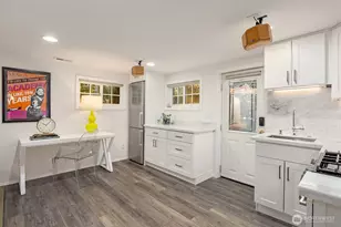 4525 NE 41st St, Seattle, WA 98105 - Photo 25