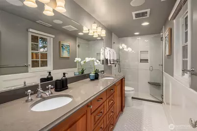 4525 NE 41st Street, Seattle, WA 98105 - Photo 23