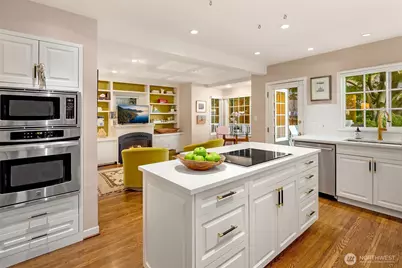 4525 NE 41st Street, Seattle, WA 98105 - Photo 11