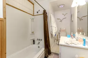 11005 Jovita Blvd E, Edgewood, WA 98372 - Photo 13