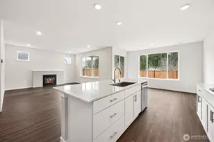 8820 126th St E, Puyallup, WA 98373 - Photo 11