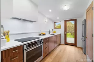 3216 Bennett Dr, Bellingham, WA 98225 - Photo 9