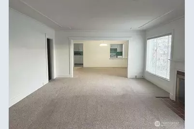 4002 2nd Avenue NE, Seattle, WA 98105 - Photo 11