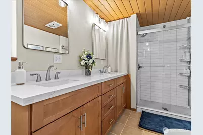 2540 E Phinney Bay Place, Bremerton, WA 98312 - Photo 35