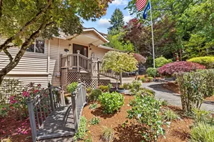 2540 E Phinney Bay Pl, Bremerton, WA 98312 - Photo 3