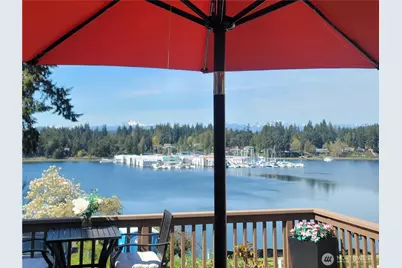 2540 E Phinney Bay Place, Bremerton, WA 98312 - Photo 1