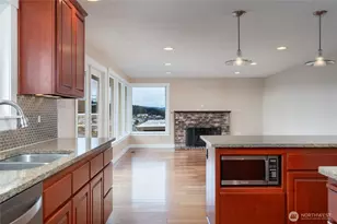 5001 Kingsway, Anacortes, WA 98221 - Photo 3