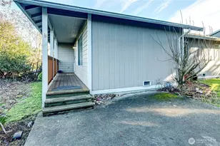 1716 Scenic Dr, Everett, WA 98203 - Photo 27