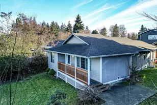 1716 Scenic Dr, Everett, WA 98203 - Photo 1