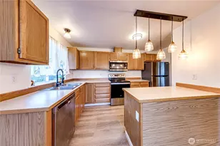 1716 Scenic Dr, Everett, WA 98203 - Photo 11