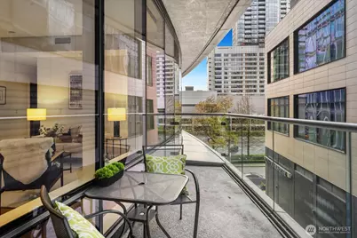 500 106th Avenue NE #505, Bellevue, WA 98004 - Photo 17