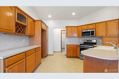 1869 SE Larch Avenue, College Place, WA 99324 - Photo 9