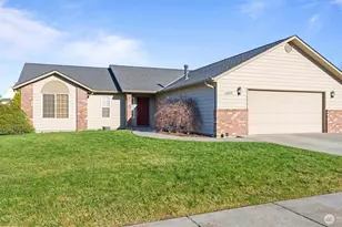 1869 SE Larch Ave, College Place, WA 99324 - Photo 3