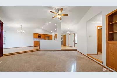 1869 SE Larch Avenue, College Place, WA 99324 - Photo 5