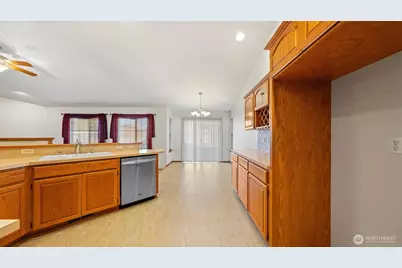 1869 SE Larch Avenue, College Place, WA 99324 - Photo 11