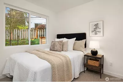 7428 2nd Avenue NE, Seattle, WA 98115 - Photo 5