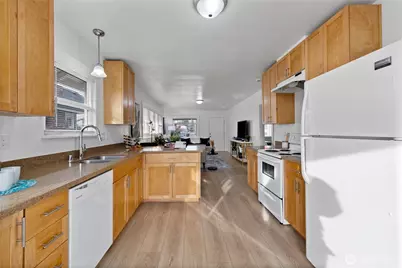 812 S 39th Street, Tacoma, WA 98418 - Photo 3