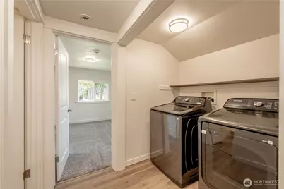 18414 Baldwin Road, Bothell, WA 98012 - Photo 17