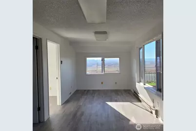 14626 Roosevelt Road, Snohomish, WA 98290 - Photo 5