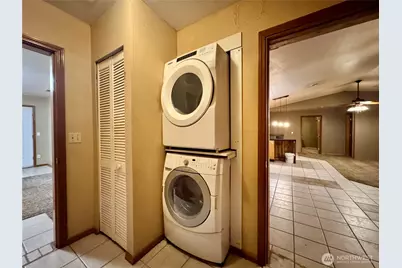 2214 Eastend NW, Olympia, WA 98502 - Photo 23