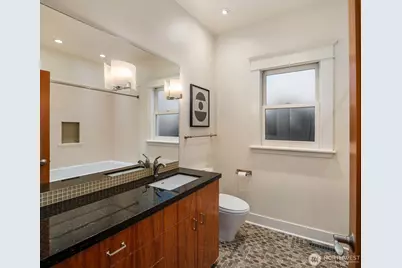 1807 11th Avenue W, Seattle, WA 98119 - Photo 15