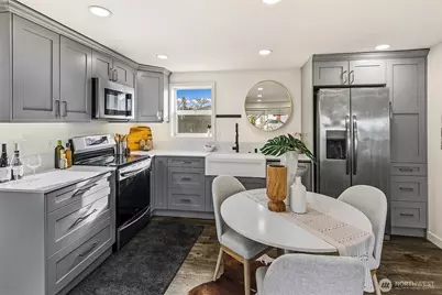 5700 241st Street SW, Mountlake Terrace, WA 98043 - Photo 9