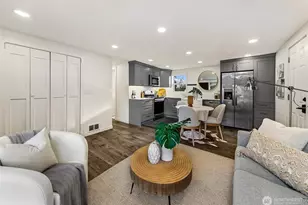 5700 241st St SW, Mountlake Terrace, WA 98043 - Photo 3