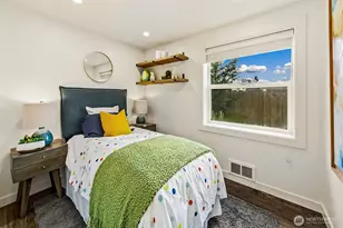 5700 241st St SW, Mountlake Terrace, WA 98043 - Photo 11