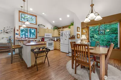 38 3rd St W, Chinook, WA 98614 - Photo 17