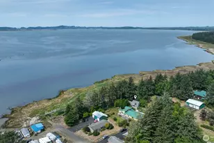 38 3rd St W, Chinook, WA 98614 - Photo 7