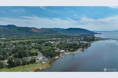 38 3rd St W, Chinook, WA 98614 - Photo 11