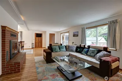 7820 NE 195th Street, Kenmore, WA 98028 - Photo 3