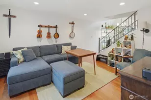 7431 212th St SW, Edmonds, WA 98026 - Photo 3