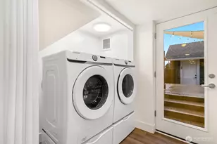 210 W McGraw St, Seattle, WA 98119 - Photo 27