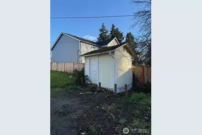8402 Yakima Avenue, Tacoma, WA 98444 - Photo 7