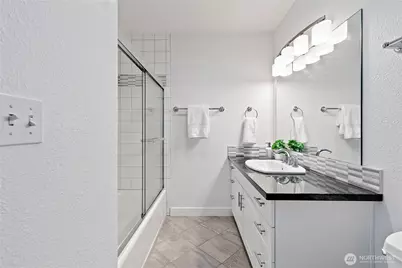 10418 NE 32nd Place #C105, Bellevue, WA 98004 - Photo 17